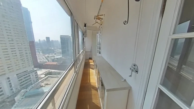 Manhattan Tower - View 7