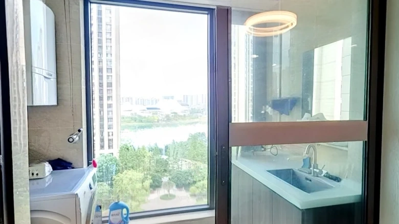 Golden Emperor Mei Xi Lake - View 13