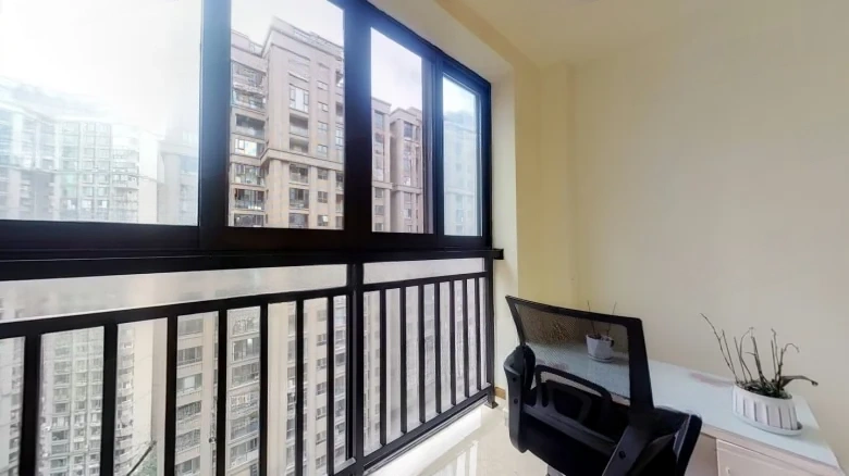 Purple Sandalwood - View 10