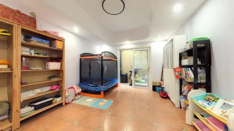 Lakeside Radiant Bay New Manor West District - View 9