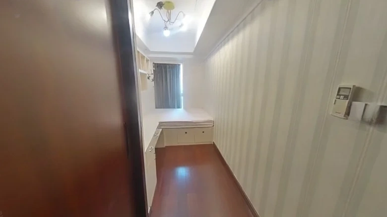 Xinhe Silver Lake Peak - View 2