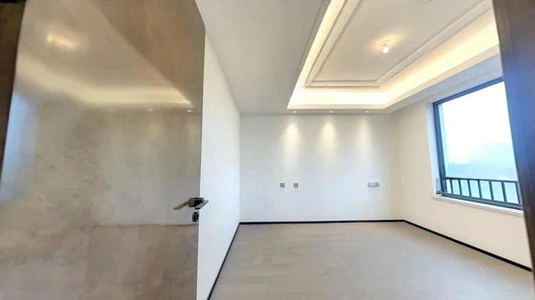 Jadeite Park - View 4