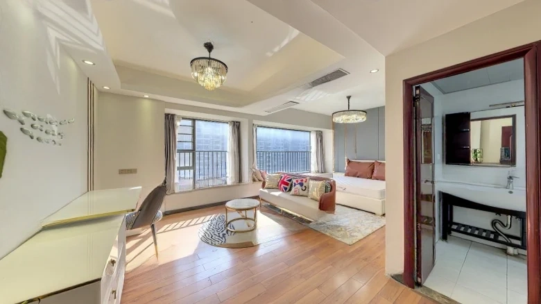 Poly Property Heartwhisper - View 2