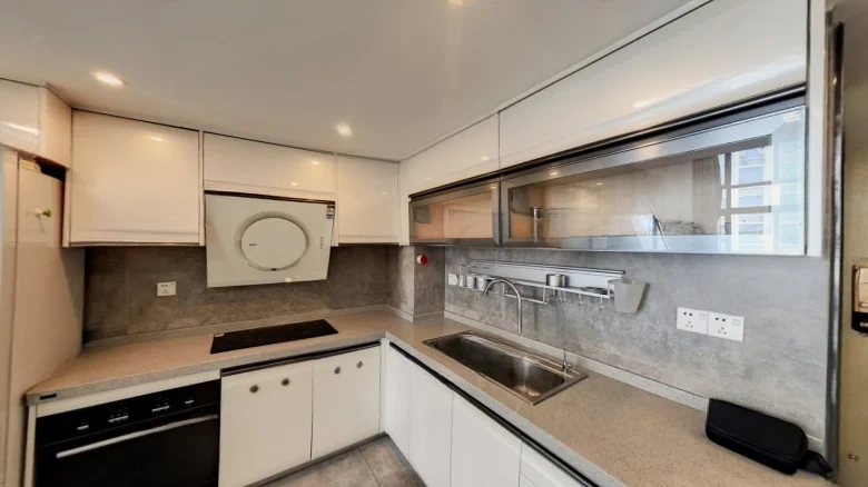 Aurora City Plaza - View 4