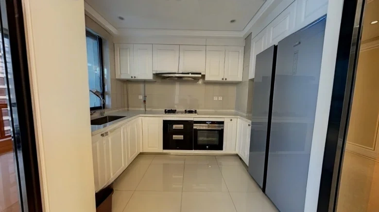 Academy One Courtyard - View 7