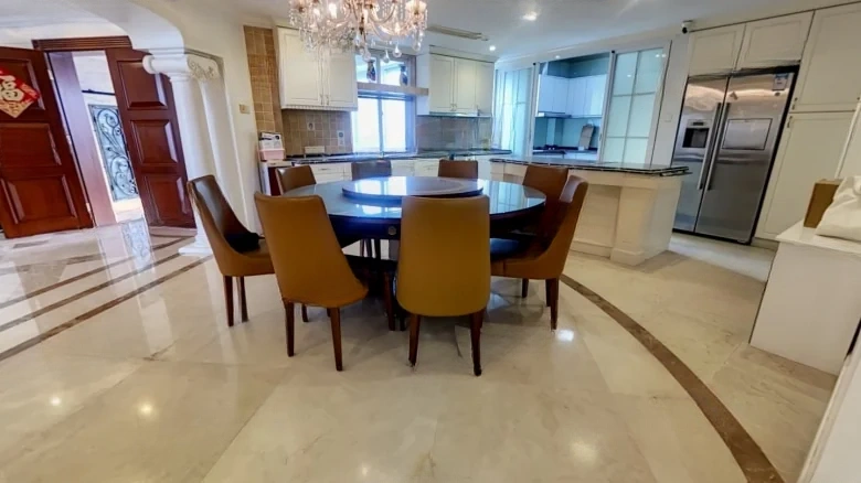 Golden Autumn Grand Garden - View 8