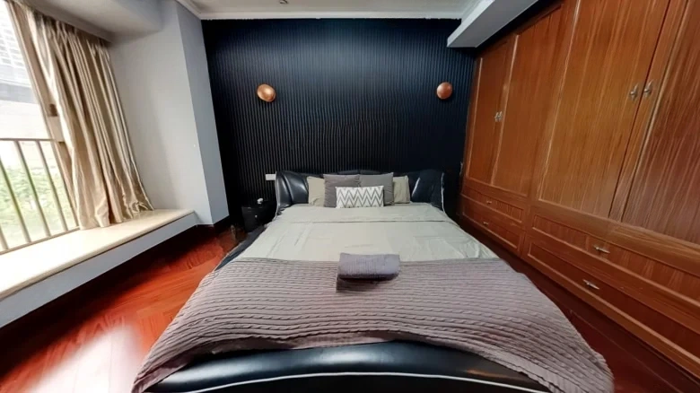 Square Circle Moon Island Mansion - View 5