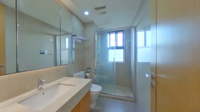 Central Bay Amber Bay - View 9