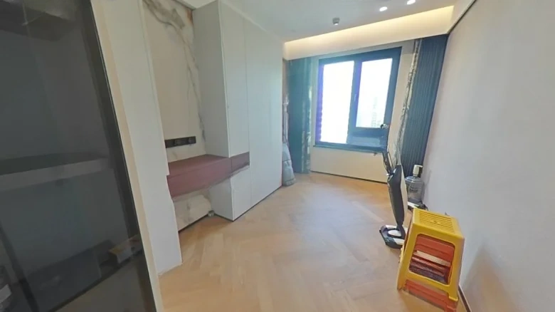 Silver Abundance Jade Seal City Mansion Luna - View 3