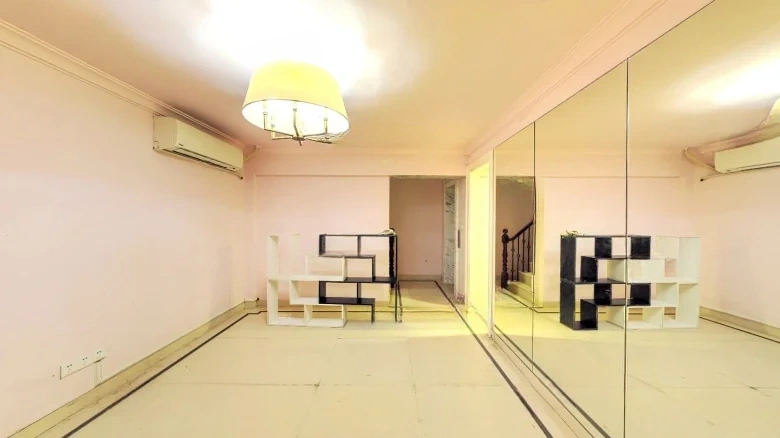 Dongcheng Courtyard Compound - View 8