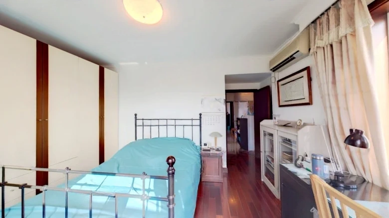 Rich Rhein Garden - View 2