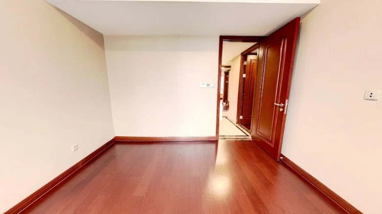 Elegant Ode Residence - View 6