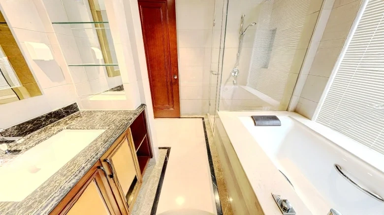 Elegant Ode Residence - View 24