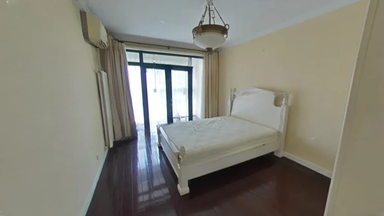 Famous Capital City - View 3