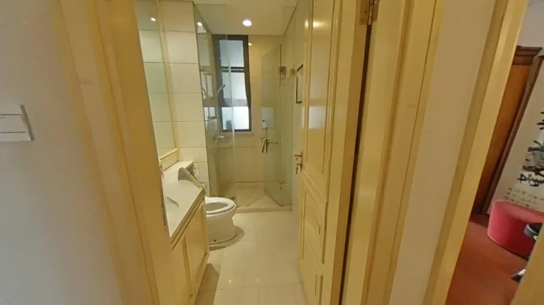 Riviera Bay Renaissance - View 10