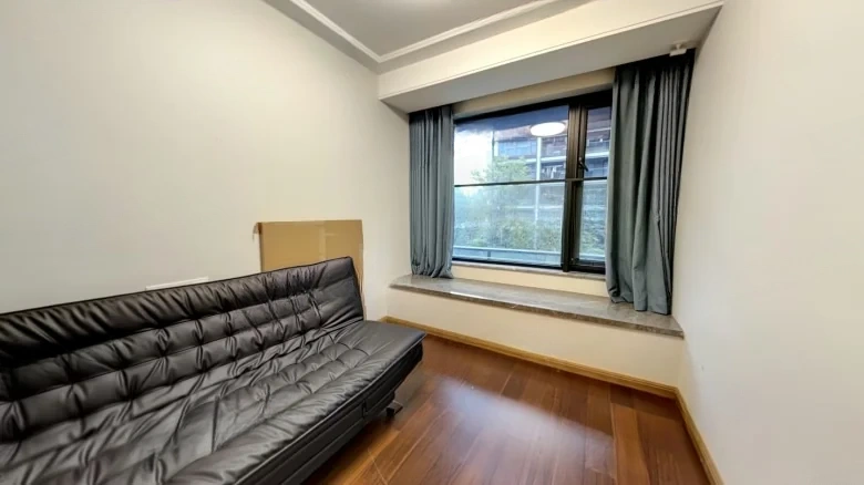 Spring Breeze Court - View 2