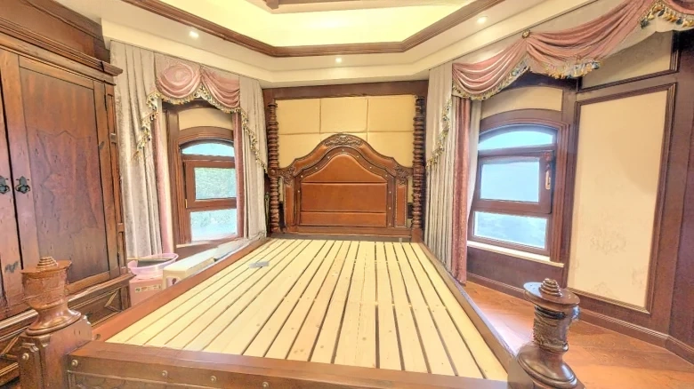 Schönbrunn Imperial Crown Garden - View 5