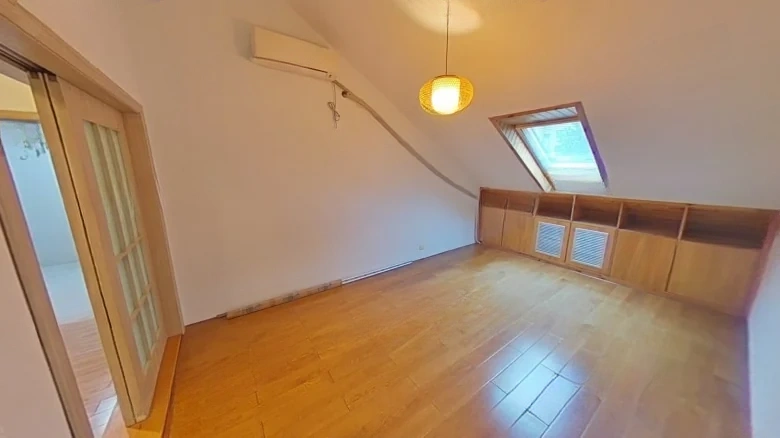 Scholarly Family Residence - View 4