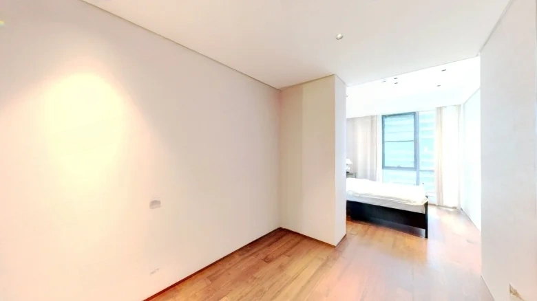 Mountain Bay 8 - View 2