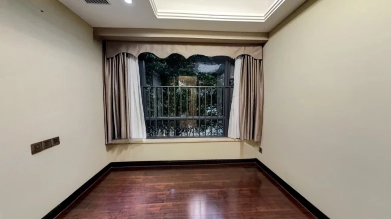 Imperial Dragon Heaven - View 2