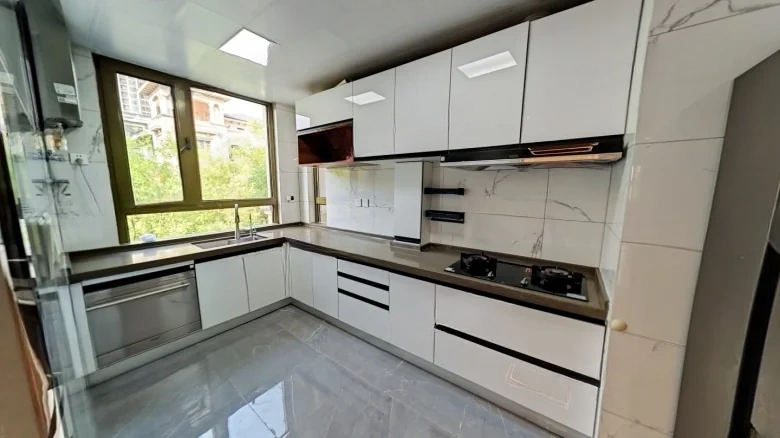 Tianshan Xihu Lan'an - View 8