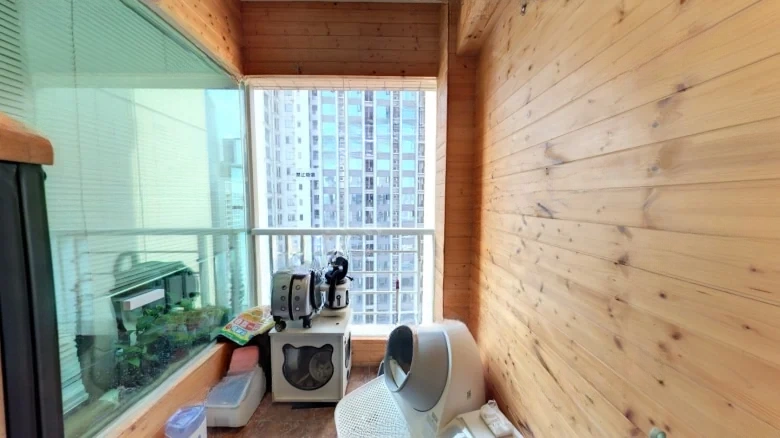 Elegant Peak Garden - View 2