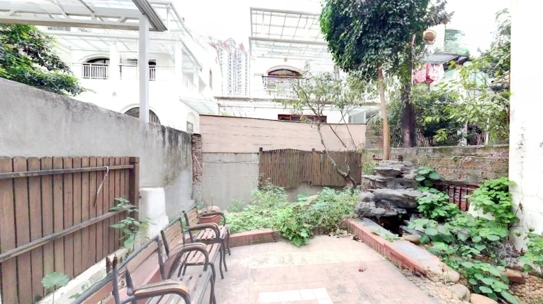 SilkandRibbon Silver Bay - View 9