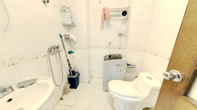 Source House Curve - View 7