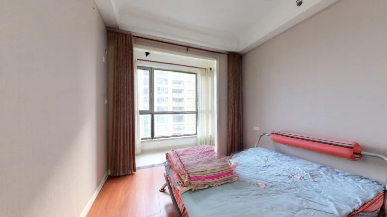 Clear Wind Riverbank - View 3