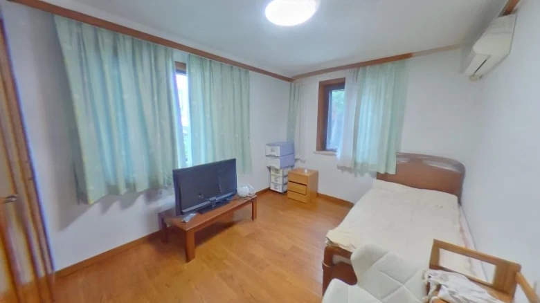 Sandy River Residential Area - View 5