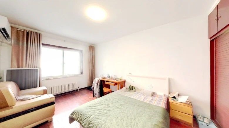 No. 8 Compound, Old Military Gateway Lane - View 1