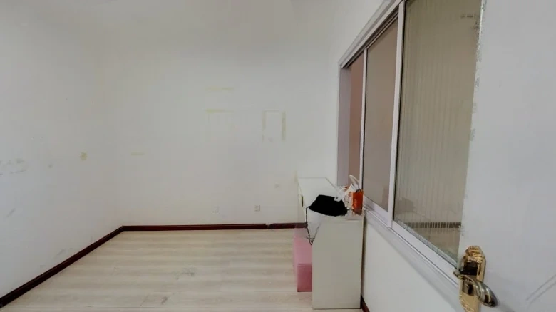 Central Plaza - View 4