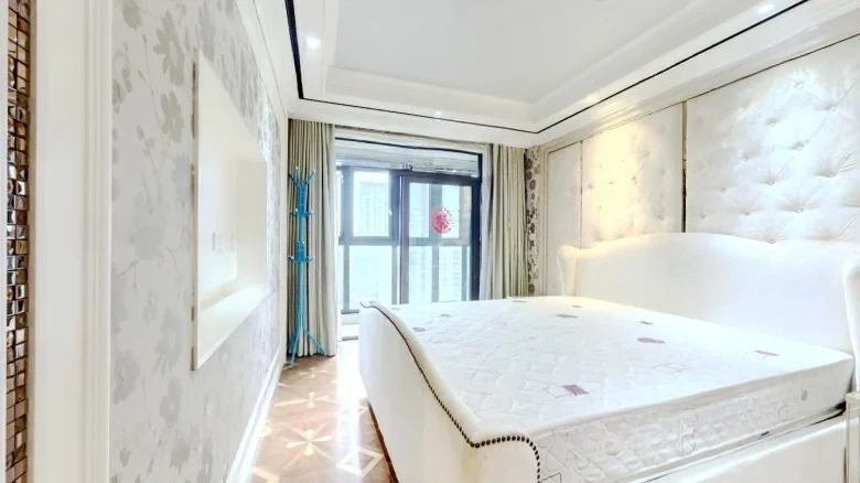 He Tian Shangcheng - View 2