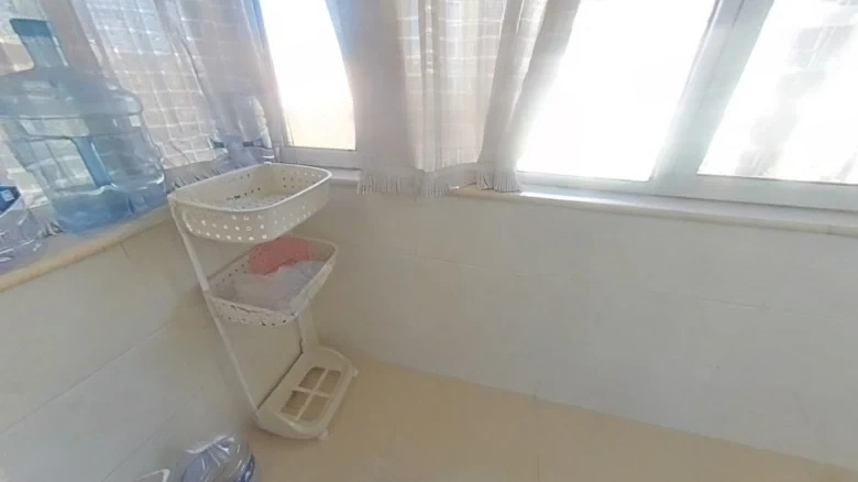 Golden Estate Manor - View 10