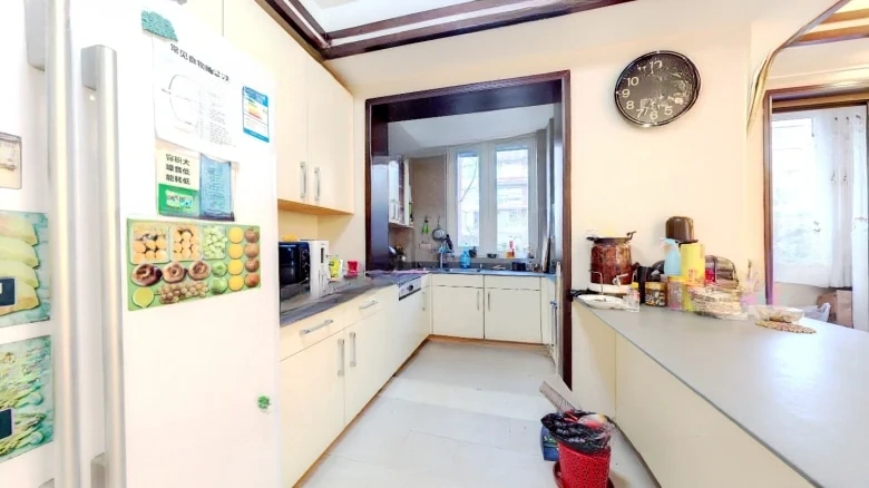 Ocean Retreat Verdant Courtyard - View 13