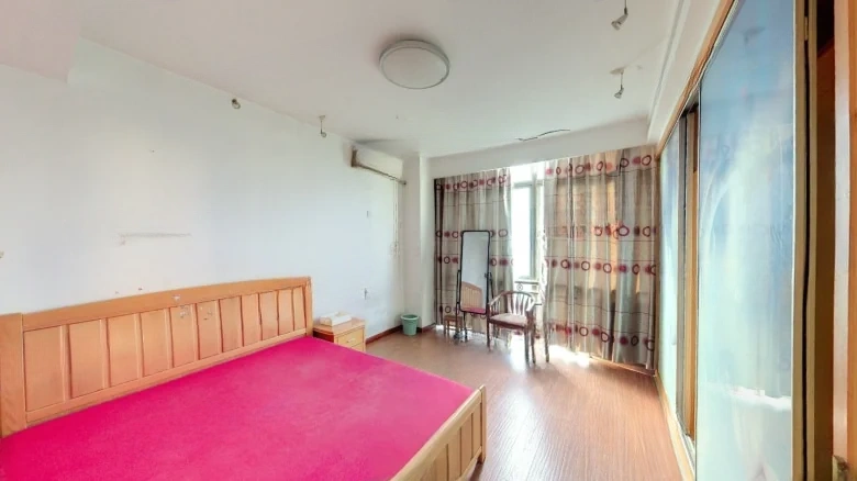 Golden Beverly - View 4