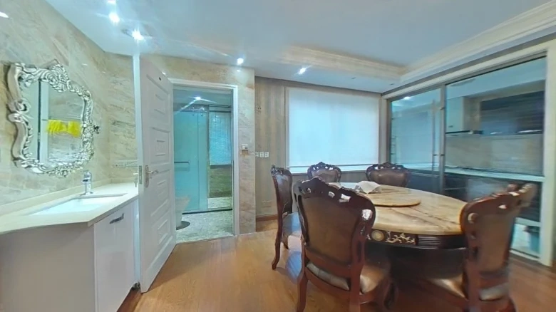 Silver City West Bank International District III - View 12