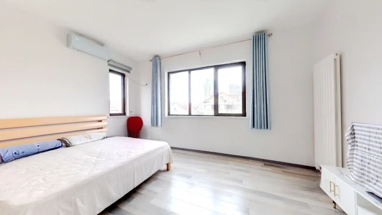 Poly Real Roland Sea Bay - View 6