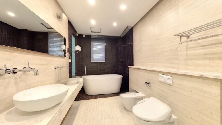 Golf Green Court CLASS - View 17