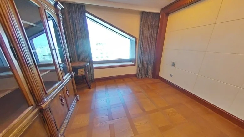 Imperial Majesty Wanxin - View 4