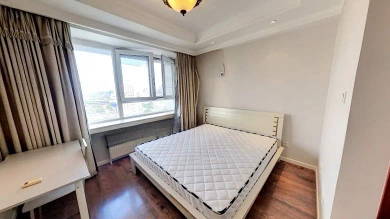 Skean Happiness Square - View 3