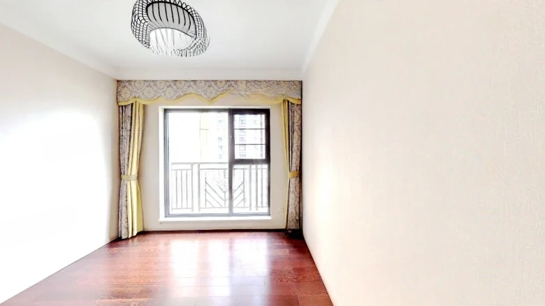 Eddie Great Earth (Used) - View 2