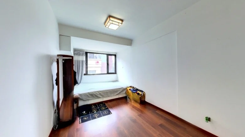 Official Residence Tudor Township - View 4