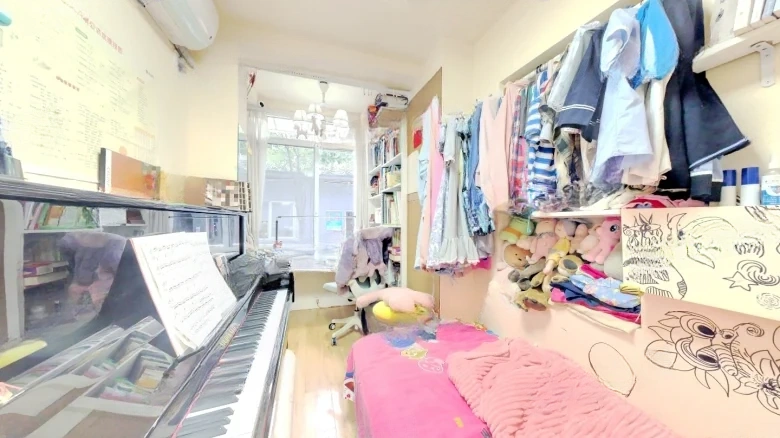 No. 25 Shishang Street - View 1