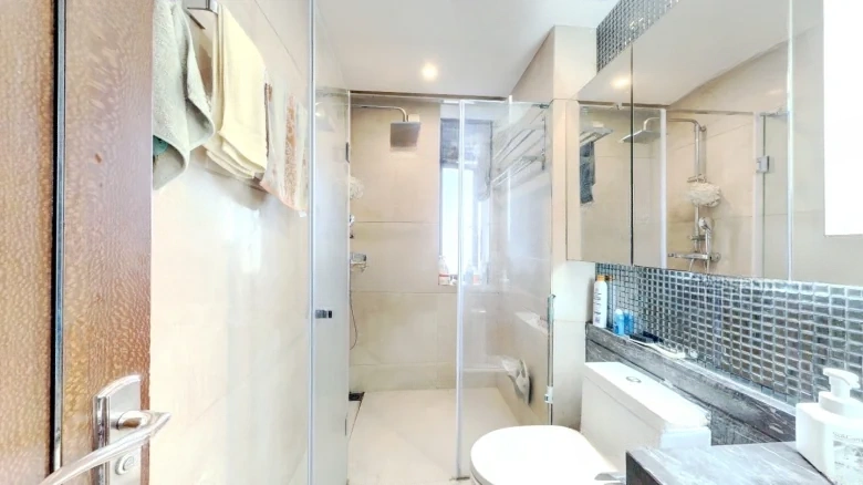 Ruital Lakeview Court - View 8