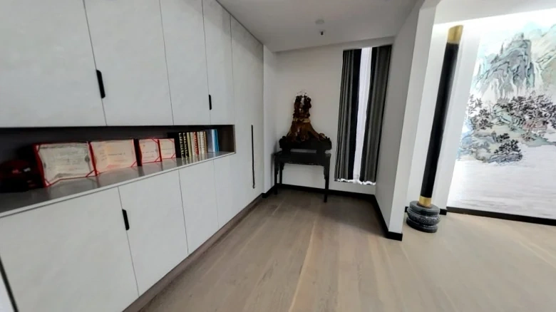 Three Peaks International Square - View 5