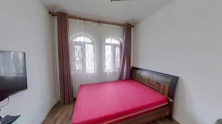 Tongrun California - View 2