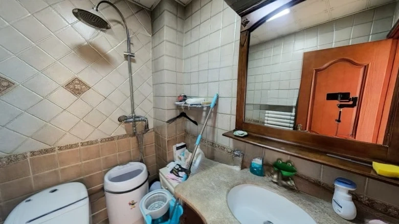 Yanshan Mansion - View 8