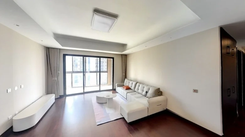 Elegant Ode in Gentle Breeze - View 7