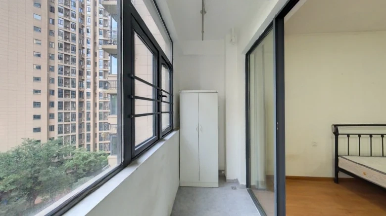 Blue Light Yongjin Pavilion - View 9